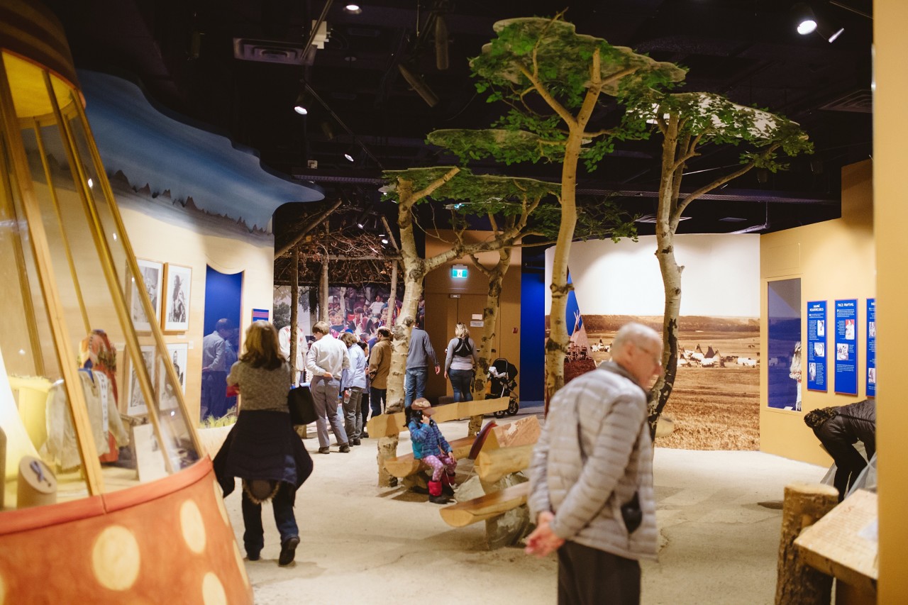 Image of the Niitsitapiisini: Our Way of Life Gallery, courtesy of Glenbow Museum, photograph by Mike Tan.