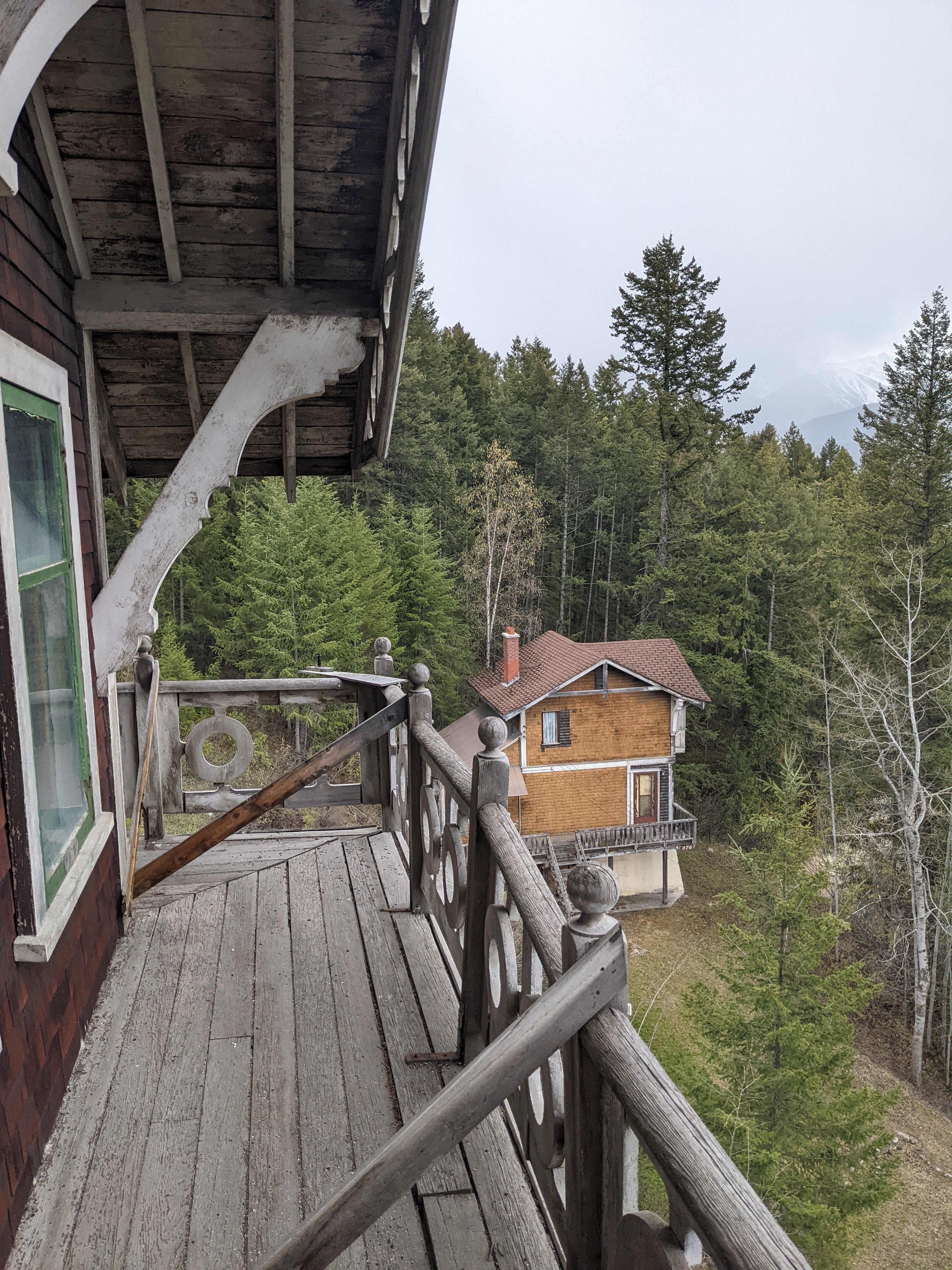 Brown chalet during documentation in May 2022. From Capture2Preserv project. Taken from the balcony of the Edward Feuz chalet.