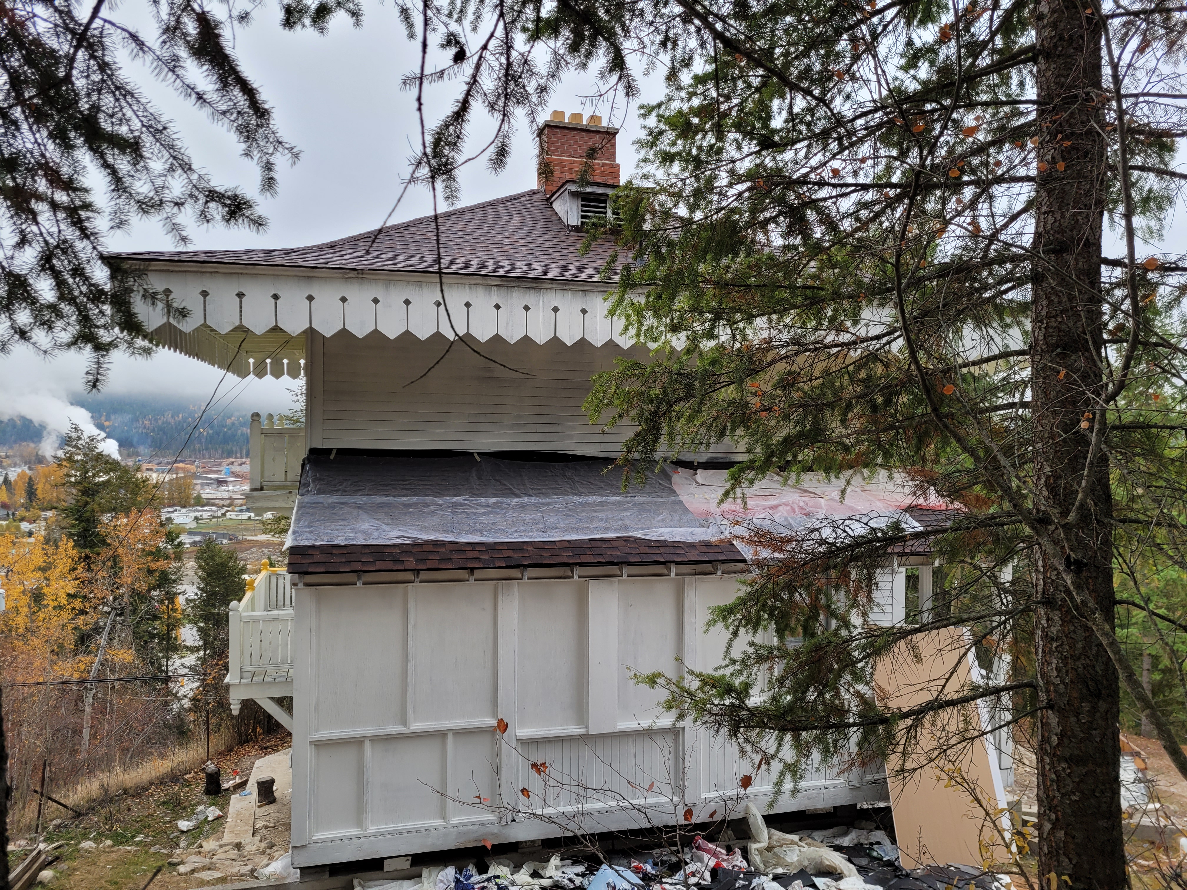 Back deck of the pagoda chalet during documentation and renovations in October 2023. From Capture2Preserv project.